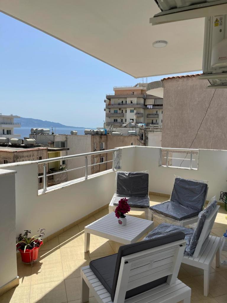Near By The Sea Apartment Sarandë Buitenkant foto